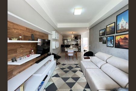 9_photo/94dcfa9599.04c16ff0d284adb7-ATLAS-6e74cd51-e5b4-46e7-9603-472695dc89be.jpg de casa à venda com 3 quartos, 160m² em Uberaba, Curitiba