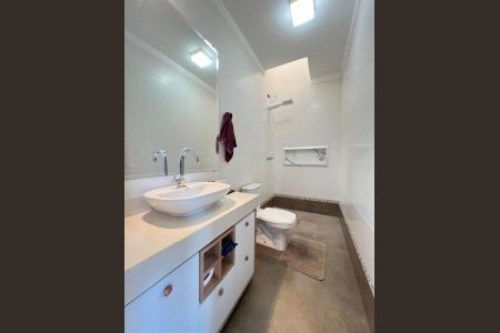 38_photo/94dcfa9599.04c16ff0d284adb7-ATLAS-bc27e9dd-5329-4e97-8927-9cfb7a377022.jpg de casa à venda com 3 quartos, 160m² em Uberaba, Curitiba