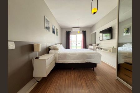 23_photo/94dcfa9599.04c16ff0d284adb7-ATLAS-d9df5634-ef05-4dd1-a5b9-59d3de7f0a94.jpg de casa à venda com 3 quartos, 160m² em Uberaba, Curitiba