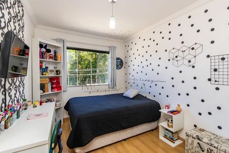 13_photo/94dcfa960b.54b8780a509023fd-ATLAS-d92530d4-14e5-4eaf-95e3-8d24a41ebb11.jpg de casa à venda com 3 quartos, 135m² em Uberaba, Curitiba