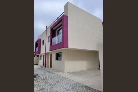 26_photo/94dcfa9661.f9827d8d128fee5f-ATLAS-8e10a7dc-1f1f-45fd-bbd6-f22a8e6452df.jpg de casa à venda com 3 quartos, 107m² em Uberaba, Curitiba