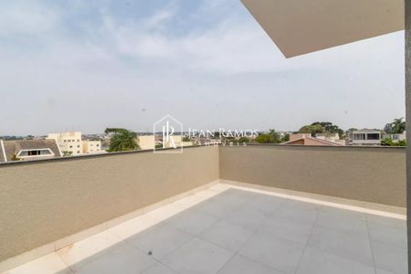 41_photo/94dcfa9663.ec7180ed9404f823-ATLAS-b20e366d-d409-4d2a-96a2-ef72f0fe5909.jpg de casa à venda com 3 quartos, 110m² em Uberaba, Curitiba