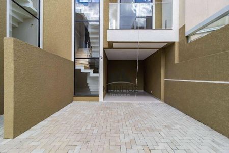 12_photo/94dcfa9697.c8b1397654349ceb-ATLAS-2d579dc5-1db3-4485-80ca-7045fbe8f5c2.jpg de casa à venda com 3 quartos, 96m² em Uberaba, Curitiba