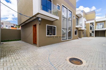 34_photo/94dcfa9697.f0d80e315d5f746a-ATLAS-36694ca5-3796-4346-b7b5-e0e99b9f4833.jpg de casa à venda com 3 quartos, 96m² em Uberaba, Curitiba