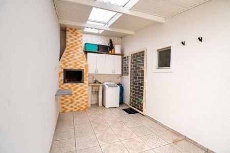 30_photo/94dcfa96b9.0ab48b55ce22f00a-ATLAS-052a63c1-5ff3-408b-bd04-29ec06941e51.jpg de casa à venda com 3 quartos, 90m² em Uberaba, Curitiba