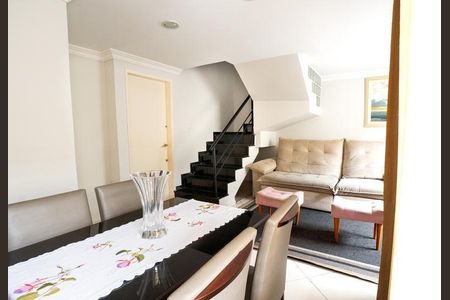 23_photo/94dcfa96b9.0ab48b55ce22f00a-ATLAS-5c7ca1f3-0033-45d9-9d28-61de5fc68826.jpg de casa à venda com 3 quartos, 90m² em Uberaba, Curitiba