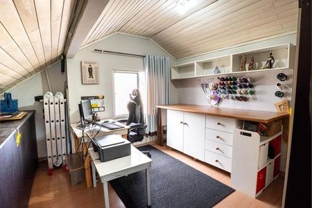 4_photo/94dcfa96b9.0ab48b55ce22f00a-ATLAS-81ef9618-e56f-4209-83d8-be91636a9acd.jpg de casa à venda com 3 quartos, 90m² em Uberaba, Curitiba