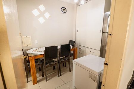 26_photo/94dcfa96b9.0ab48b55ce22f00a-ATLAS-8effb84f-1de8-4030-be50-ed5316956d80.jpg de casa à venda com 3 quartos, 90m² em Uberaba, Curitiba