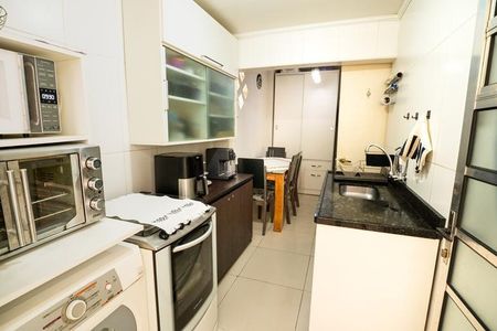 27_photo/94dcfa96b9.0ab48b55ce22f00a-ATLAS-a179e406-7592-4f10-95e1-6708c118e71e.jpg de casa à venda com 3 quartos, 90m² em Uberaba, Curitiba