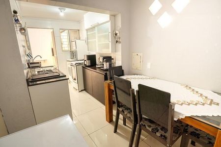 28_photo/94dcfa96b9.0ab48b55ce22f00a-ATLAS-d92b90b0-bec2-4f4c-b536-56eb2ce1d6cc.jpg de casa à venda com 3 quartos, 90m² em Uberaba, Curitiba