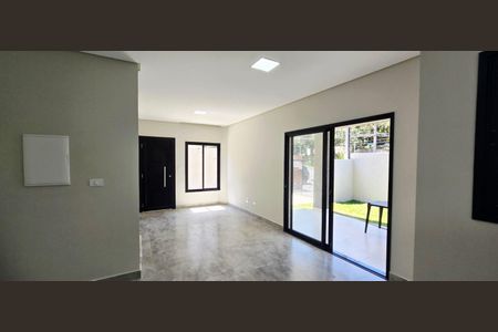 10_photo/94dcfa96d9.61f914ee94d2a220-ATLAS-3fee57e8-e9e5-44a5-a213-5254fff3a71e.jpg de casa à venda com 3 quartos, 97m² em Uberaba, Curitiba