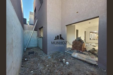 6_photo/94dcfa96d9.ad3acc9b0d20ce68-ATLAS-277c0ad0-8759-48bd-aaf7-7d2d39b95dc6.jpg de casa à venda com 3 quartos, 112m² em Uberaba, Curitiba