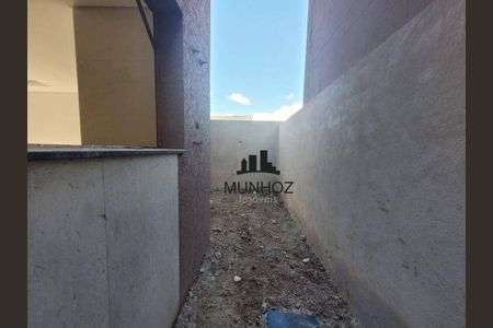 13_photo/94dcfa96d9.ad3acc9b0d20ce68-ATLAS-c0169ac9-cb1b-49bf-a136-0f3ec876ce49.jpg de casa à venda com 3 quartos, 112m² em Uberaba, Curitiba