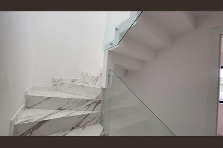 3_photo/94dcfa96e9.659d7f3f71f48841-ATLAS-4cd9cf6f-5fd2-497b-9c6e-f5bf738d918d.jpg de casa à venda com 3 quartos, 130m² em Uberaba, Curitiba