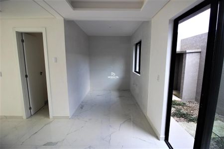 3_photo/94dcfa96e9.9cfabea76bbe0c99-ATLAS-1653cf12-1571-45ea-a5e8-a9beec2ed287.jpg de casa à venda com 3 quartos, 105m² em Uberaba, Curitiba