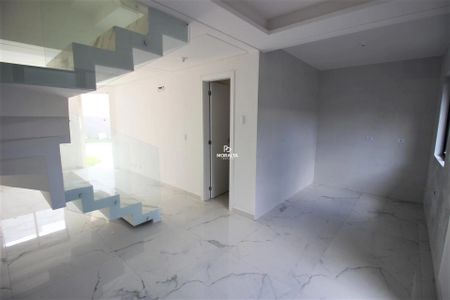 11_photo/94dcfa96e9.9cfabea76bbe0c99-ATLAS-9dea89a4-cc65-4d09-8f56-1569d295f1af.jpg de casa à venda com 3 quartos, 105m² em Uberaba, Curitiba