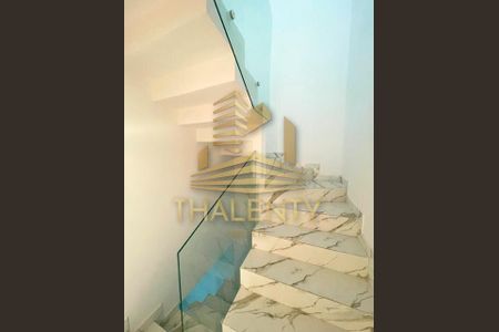 15_photo/94dcfa96e9.a9ad82c0a29b9a19-ATLAS-ab915270-6ebe-4e08-935e-416e0a38e31e.jpg de casa à venda com 3 quartos, 138m² em Uberaba, Curitiba