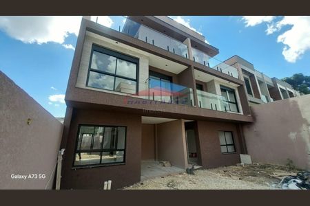 1_photo/94dcfa9727.d00588b39bb74d6d-ATLAS-12b2856e-7a23-4299-8362-b2efc8680de2.jpg de casa à venda com 3 quartos, 114m² em Uberaba, Curitiba