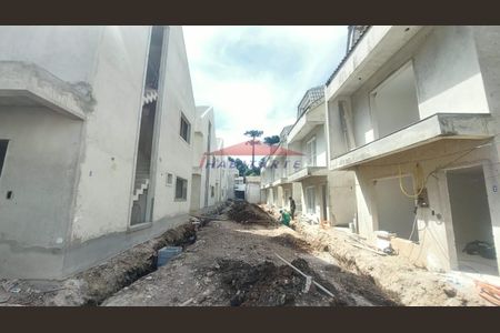 3_photo/94dcfa990b.8815b0ba80454d62-ATLAS-ff6e20b2-ef82-4d50-a2f8-6acc1e3dd5da.jpg de casa à venda com 3 quartos, 131m² em Uberaba, Curitiba