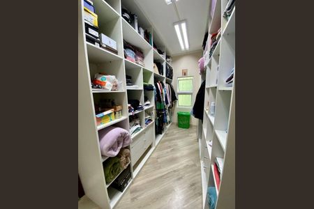 3_photo/94dcfa990d.6e53403f950fb4ab-ATLAS-04a85c19-2b6f-4ff2-9e08-d33caaa9dadb.jpg de casa à venda com 3 quartos, 192m² em Uberaba, Curitiba