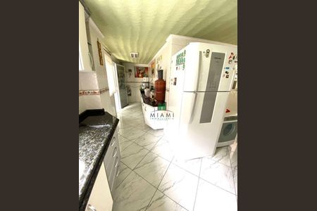 14_photo/94dcfa990d.6e53403f950fb4ab-ATLAS-4c70bc43-9de7-478c-b6d4-575aaef98c72.jpg de casa à venda com 3 quartos, 192m² em Uberaba, Curitiba