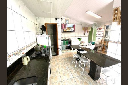 18_photo/94dcfa990d.6e53403f950fb4ab-ATLAS-7f165b15-7e2d-41fc-98ca-e08bfb75f154.jpg de casa à venda com 3 quartos, 192m² em Uberaba, Curitiba