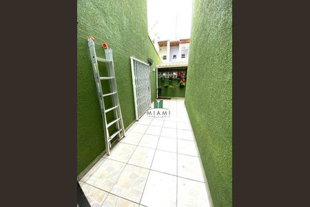 6_photo/94dcfa990d.6e53403f950fb4ab-ATLAS-b6fc913a-667e-485c-b0b2-ee1858f73ed4.jpg de casa à venda com 3 quartos, 192m² em Uberaba, Curitiba