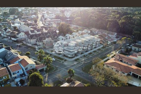 5_photo/94dcfa990d.6eb2b2eb464de51f-ATLAS-4f5777fd-d1f1-4e52-b488-b8612e9edb19.jpg de casa à venda com 3 quartos, 138m² em Uberaba, Curitiba