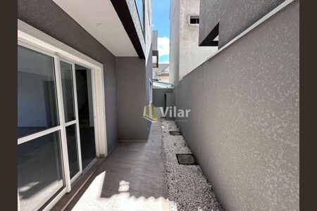 8_photo/94dcfa9973.f7e7744c47d68114-ATLAS-e4508602-01b4-4b55-add1-3ea161421fda.jpg de casa à venda com 3 quartos, 150m² em Uberaba, Curitiba