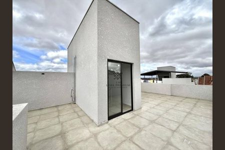 27_photo/94dcfa99e5.598c66e7e5047e83-ATLAS-3cd379bb-73b6-46d0-929d-2ad9a9bac870.jpg de casa à venda com 3 quartos, 110m² em Uberaba, Curitiba