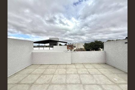 26_photo/94dcfa99e5.598c66e7e5047e83-ATLAS-a3dd6493-5ae1-437d-9820-9f2bbd272afb.jpg de casa à venda com 3 quartos, 110m² em Uberaba, Curitiba