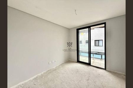 24_photo/94dcfa99e5.598c66e7e5047e83-ATLAS-eb533955-6a18-47f3-8ed7-dfbfd50405ab.jpg de casa à venda com 3 quartos, 110m² em Uberaba, Curitiba