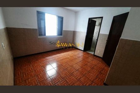 6_photo/94dcfa9acd.1cf36469cc62d903-ATLAS-3a741b7a-d9ca-4f05-9179-491295c5c1e5.jpg de casa à venda com 3 quartos, 158m² em Uberaba, Curitiba