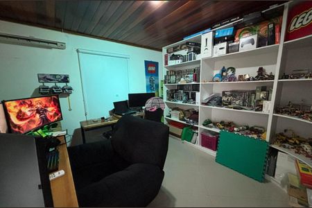 9_photo/94dcfa9b05.242163829a78200a-ATLAS-411cd2bf-4b3a-4d70-93b4-a5a646ba45a2.jpg de casa à venda com 4 quartos, 350m² em Uberaba, Curitiba