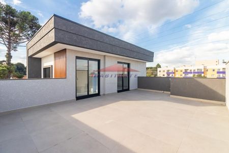 45_photo/94dcfa9b0d.3d07f6ac8c867d31-ATLAS-8211e2f4-f128-4d55-b9f9-35d2053c8d07.jpg de casa à venda com 4 quartos, 180m² em Uberaba, Curitiba