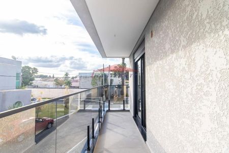 32_photo/94dcfa9b0d.3d07f6ac8c867d31-ATLAS-8e5a03fb-df43-4db2-9188-50da16b45907.jpg de casa à venda com 4 quartos, 180m² em Uberaba, Curitiba