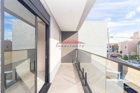 31_photo/94dcfa9b0d.3d07f6ac8c867d31-ATLAS-d2098a03-6a4a-4407-9b7c-ae9d6a00b0ec.jpg de casa à venda com 4 quartos, 180m² em Uberaba, Curitiba