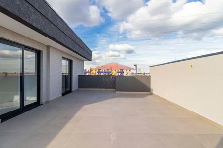 46_photo/94dcfa9b0d.3d07f6ac8c867d31-ATLAS-fd2ff3e7-7bdd-46a9-8b8b-9cde1a273b2c.jpg de casa à venda com 4 quartos, 180m² em Uberaba, Curitiba