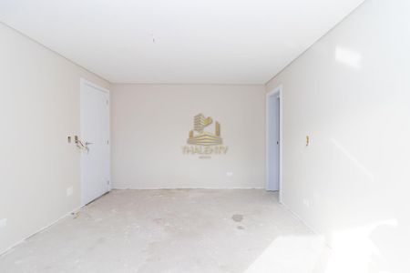 18_photo/94dcfa9b0d.f593c65414f33db3-ATLAS-7128c925-abcb-45d0-b296-8f9901c2be95.jpg de casa à venda com 4 quartos, 180m² em Uberaba, Curitiba