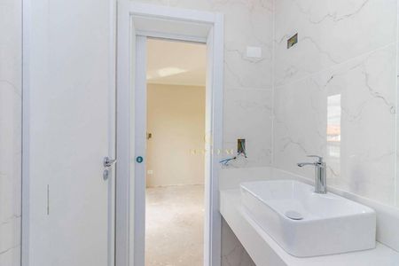 22_photo/94dcfa9b75.215c301729c84c64-ATLAS-d2ef72bb-4fc9-41f1-91b8-c5c31c6fa2d3.jpg de casa à venda com 4 quartos, 180m² em Uberaba, Curitiba