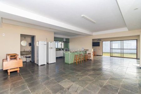 48_photo/94dcfa9b75.ab41e4e09fc2bc48-ATLAS-1bdfc6f0-6fa4-4fb9-8255-ec0a40ea3453.jpg de casa à venda com 4 quartos, 180m² em Uberaba, Curitiba