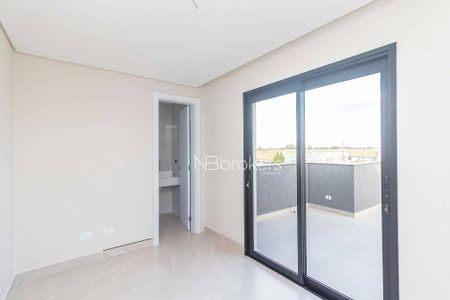 34_photo/94dcfa9b75.ab41e4e09fc2bc48-ATLAS-3752fd18-6746-4180-b5f6-644cf4e0ec40.jpg de casa à venda com 4 quartos, 180m² em Uberaba, Curitiba