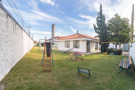 50_photo/94dcfa9b75.ab41e4e09fc2bc48-ATLAS-47c168c3-7a14-4ad3-8300-7def88054f24.jpg de casa à venda com 4 quartos, 180m² em Uberaba, Curitiba