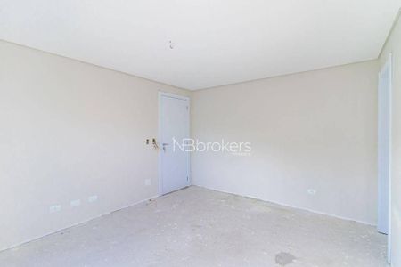 25_photo/94dcfa9b75.ab41e4e09fc2bc48-ATLAS-6bddc7a0-8279-41dc-a830-6fe8e5c6d9f2.jpg de casa à venda com 4 quartos, 180m² em Uberaba, Curitiba