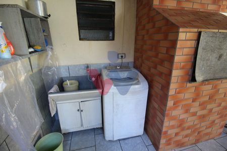 6_photo/94dcfa9bf7.edf2212802869f81-ATLAS-0a8f73fa-62b6-4ae5-b112-79c80e5c4a76.jpg de casa à venda com 4 quartos, 131m² em Uberaba, Curitiba