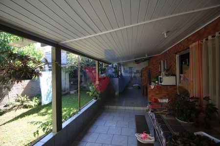 4_photo/94dcfa9bf7.edf2212802869f81-ATLAS-a2fbcfee-b189-4630-a884-4ffda103e44c.jpg de casa à venda com 4 quartos, 131m² em Uberaba, Curitiba