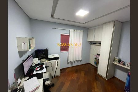 9_photo/94dcfa9d8d.c3f00cfadba54684-ATLAS-cf3a6313-5863-415a-ba9c-d929a4b84019.jpg de casa à venda com 4 quartos, 221m² em Uberaba, Curitiba