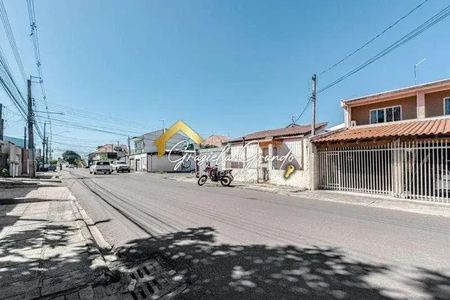 5_photo/94dcfa9e77.80b8539caa4e34c3-ATLAS-a0ae4d8b-0c70-462c-81c4-6685acba86cf.jpg de casa à venda com 4 quartos, 194m² em Uberaba, Curitiba