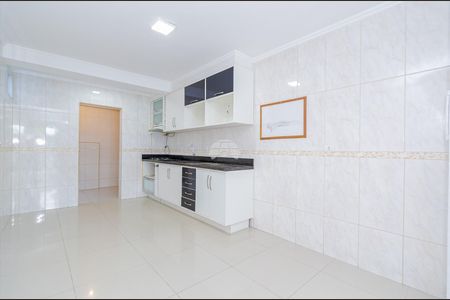 6_photo/94dcfa9f85.2b57347f83d48e3d-ATLAS-b2cfea26-f99a-446d-9ff8-3e75058a5763.jpg de casa à venda com 3 quartos, 112m² em Uberaba, Curitiba