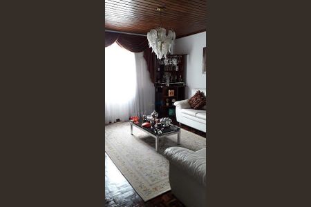 4_photo/94dcfa9fa5.a5b61410c387fb0a-ATLAS-1b792321-697e-4870-80db-a3e68de189b6.jpg de casa à venda com 4 quartos, 120m² em Uberaba, Curitiba